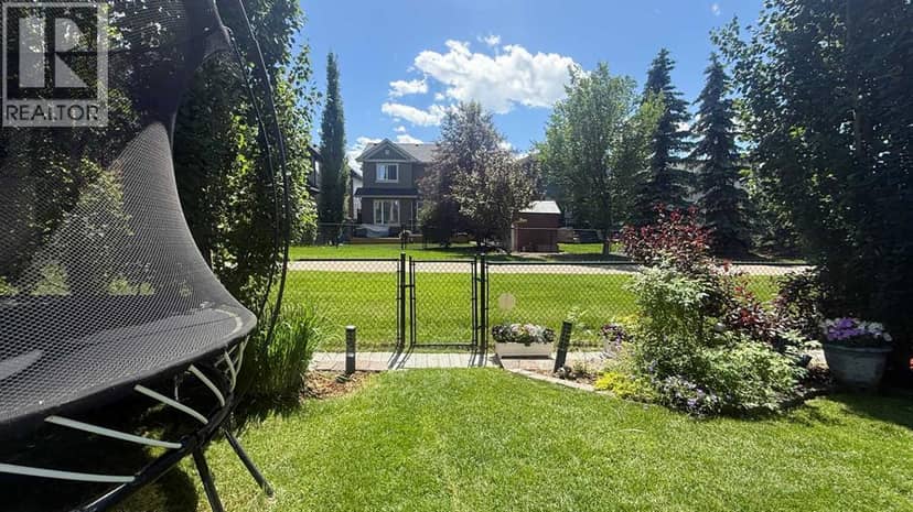 31 Ravenslea Crescent SE — photo 40 of 40