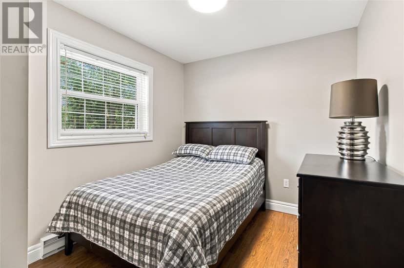 12 Brookfield Road — photo 17 of 40