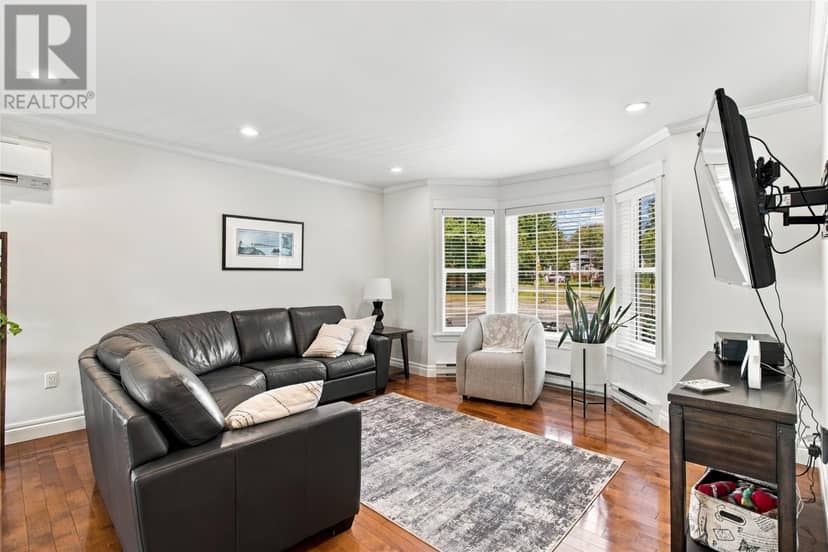 12 Brookfield Road — photo 6 of 40