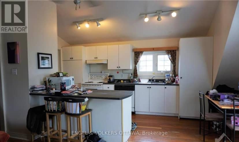 193 Deschamps Avenue — photo 10 of 12