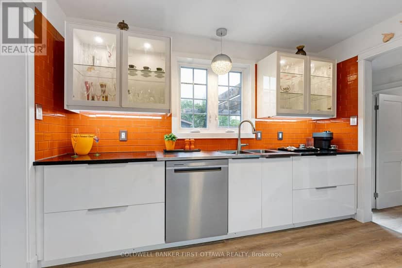 25 Robert Road — photo 10 of 27