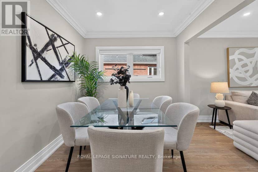 24 Glenshaw Crescent — photo 13 of 40