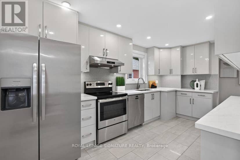 24 Glenshaw Crescent — photo 15 of 40