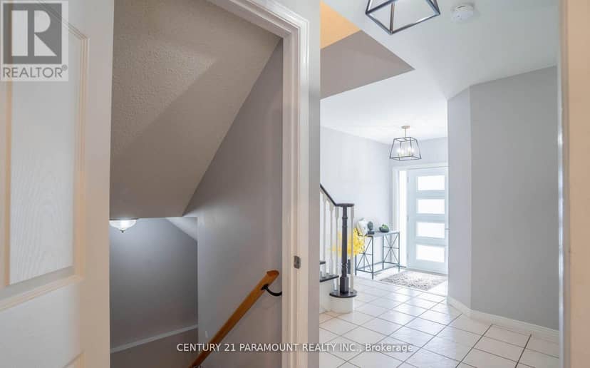 100 Fieldcrest Avenue — photo 4 of 32