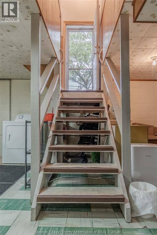 1051 Grand Marais ROAD West — photo 20 of 35