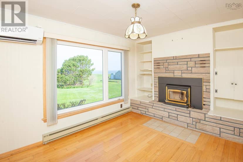 9735 Highway 1 — photo 11 of 40
