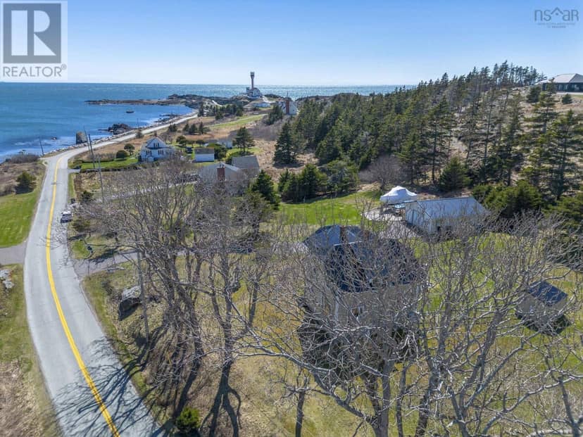 1772 304 Highway, Cape Forchu, photo 2