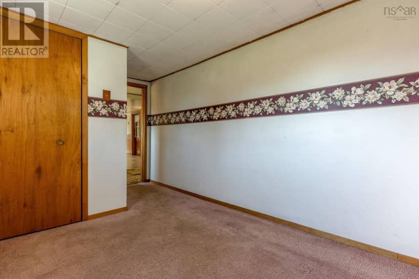 386 Greenland Road — photo 19 of 40