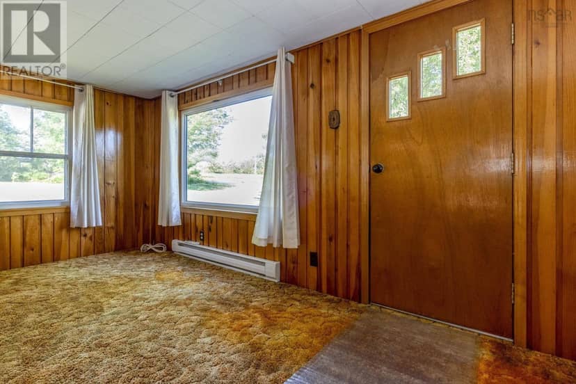 386 Greenland Road — photo 9 of 40