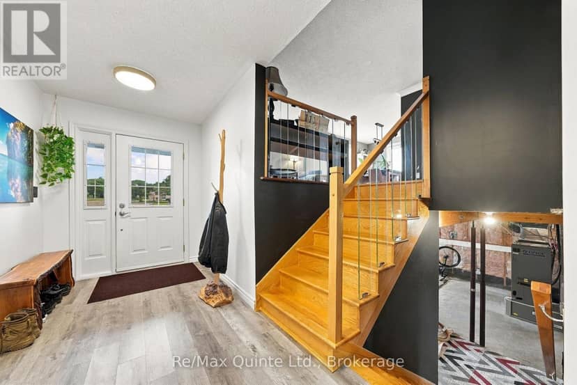 111 Cannifton Road N — photo 14 of 40