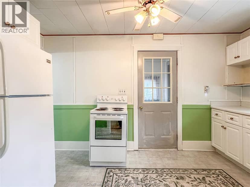 105 Aberdeen STREET — photo 10 of 40