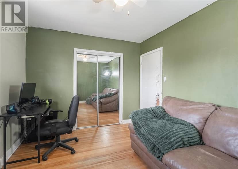 4 Campbell Street — photo 10 of 33