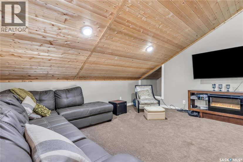 102 Moore DRIVE — photo 29 of 40