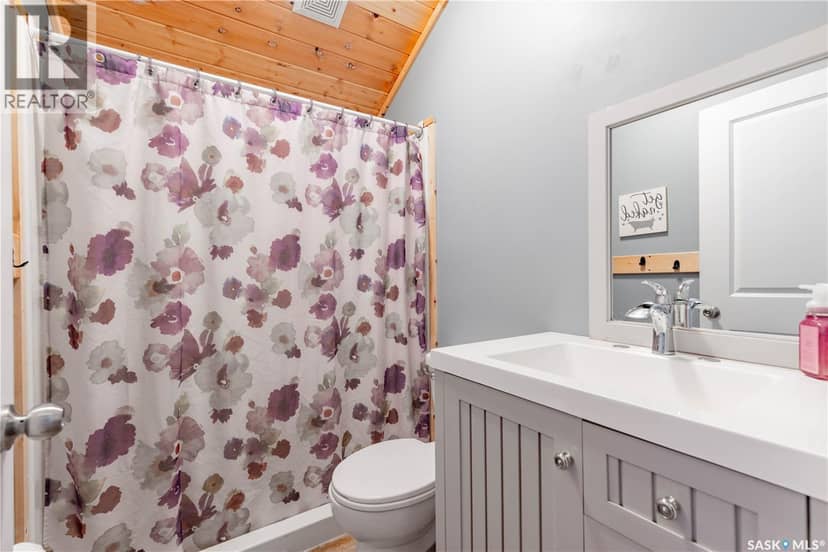 102 Moore DRIVE — photo 32 of 40