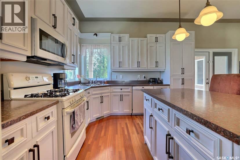 78 Woods CRESCENT — photo 10 of 40