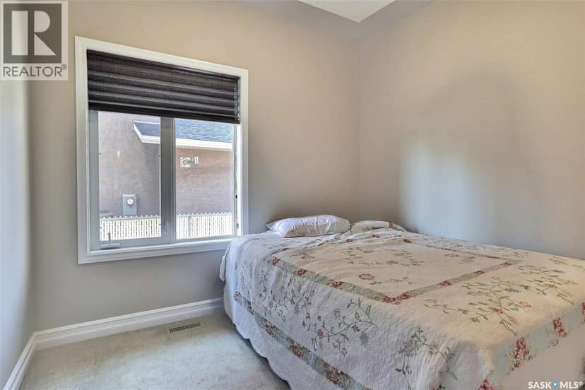 78 Woods CRESCENT — photo 20 of 40