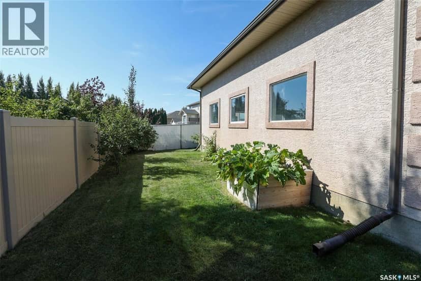 78 Woods CRESCENT — photo 39 of 40