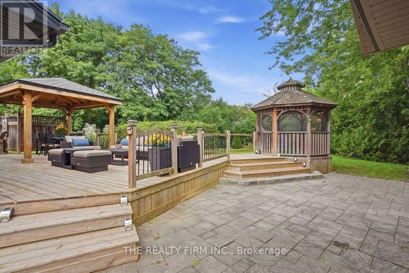40 Leland Place — photo 37 of 40