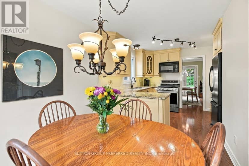668 Country Club Drive — photo 11 of 40