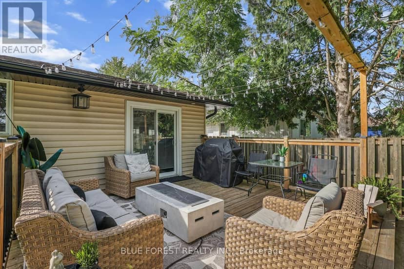 38 Stroud Crescent — photo 38 of 40