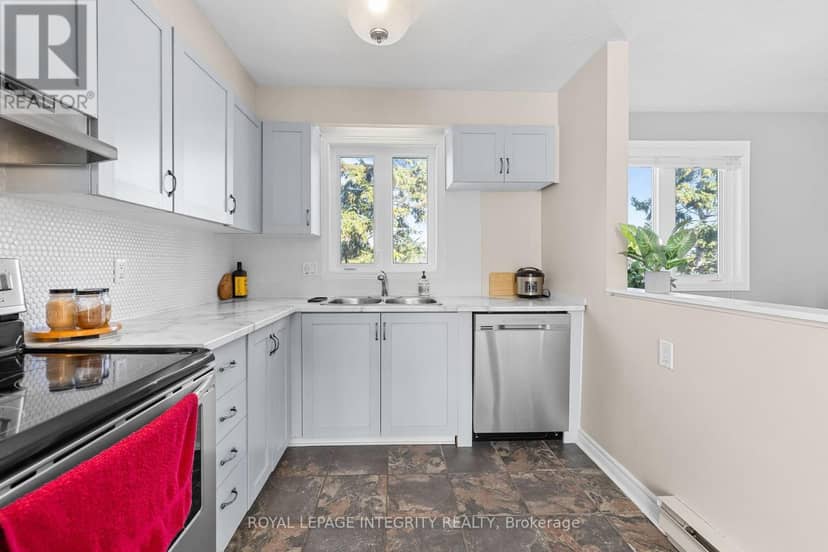5 - 10 Castlegreen Private — photo 15 of 37