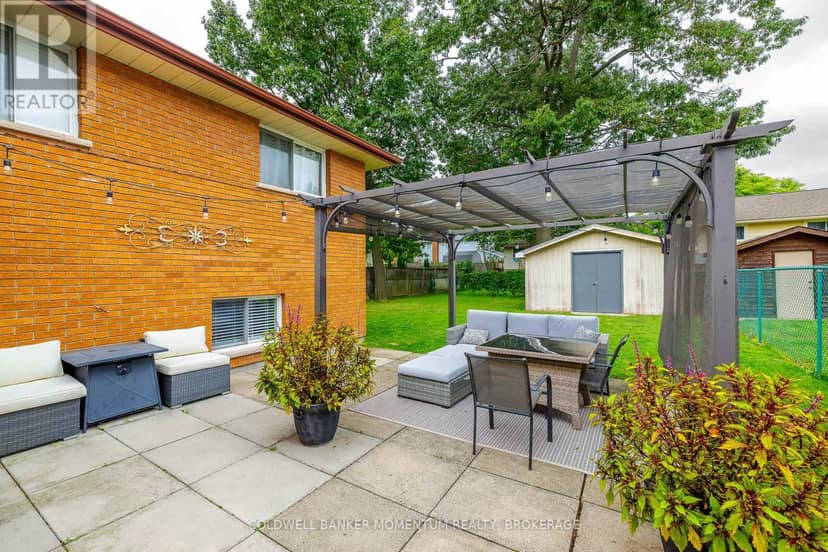 7439 Nasrullah Crescent — photo 24 of 38