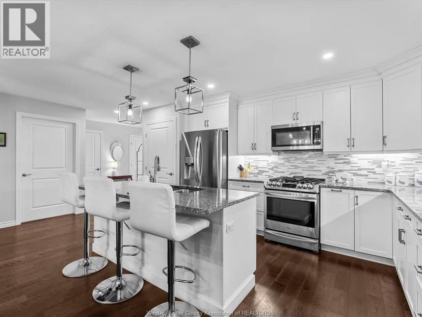 330 Ironside STREET — photo 10 of 40