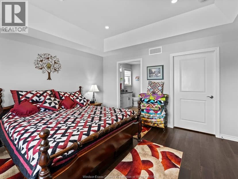 330 Ironside STREET — photo 17 of 40