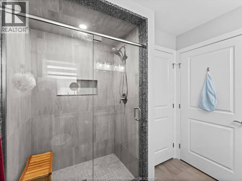 330 Ironside STREET — photo 19 of 40