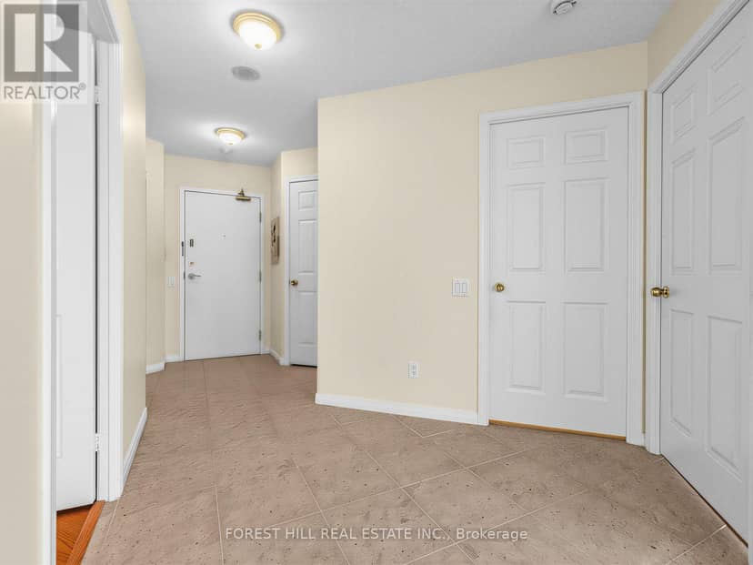 1206 - 8 Hillcrest Avenue — photo 5 of 30