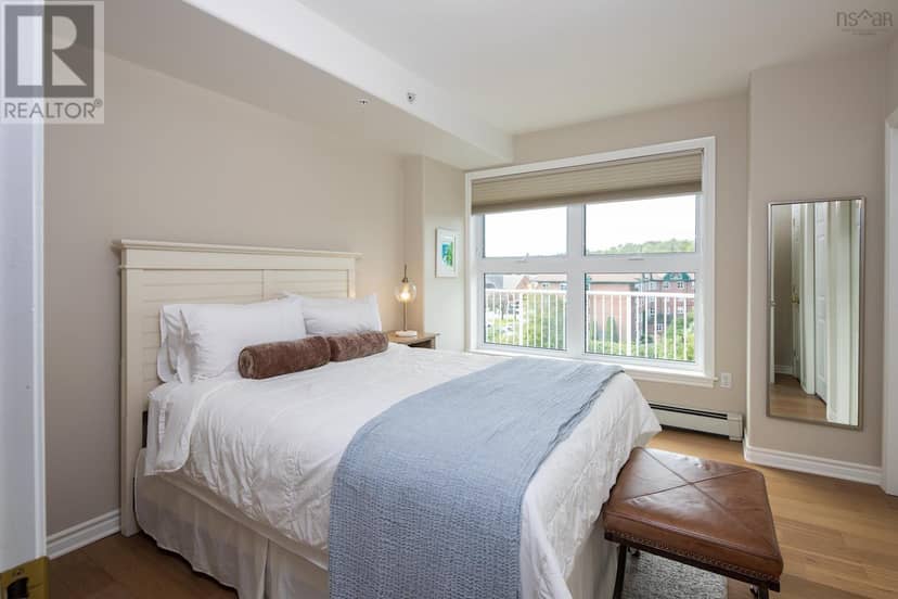 802 89 Waterfront Drive — photo 18 of 38
