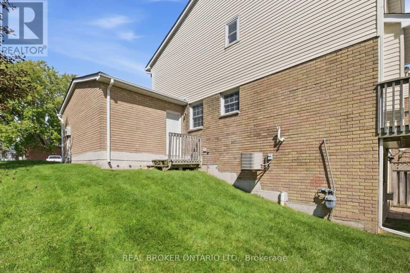 21 Adams Court — photo 37 of 40
