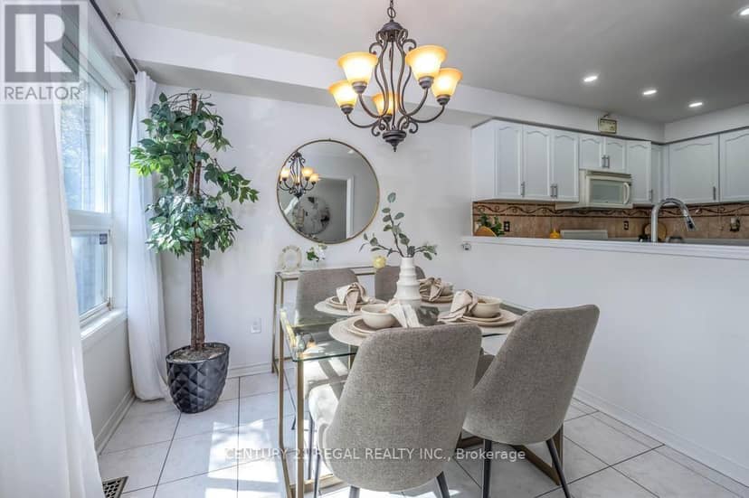 43 Waterton Crescent — photo 15 of 39