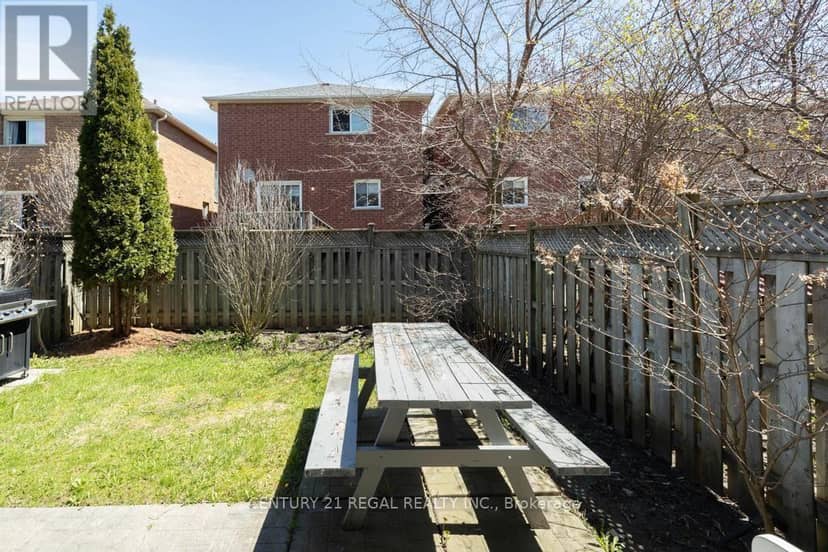 43 Waterton Crescent — photo 35 of 39