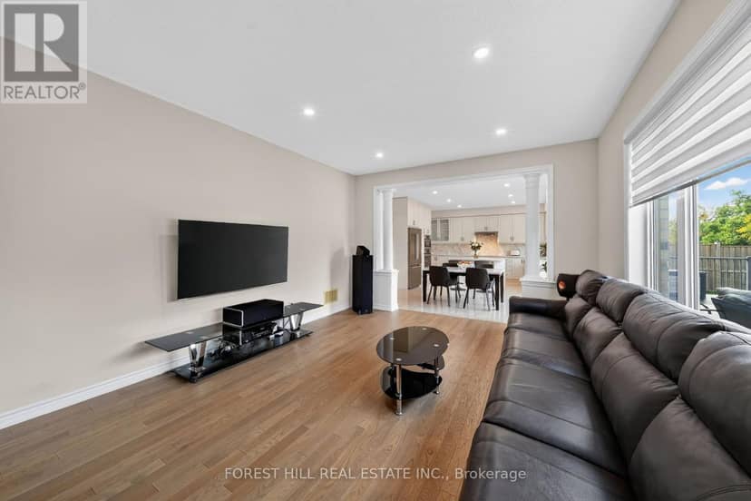 37 Rugman Crescent — photo 14 of 40
