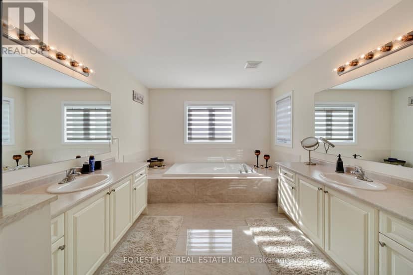 37 Rugman Crescent — photo 20 of 40