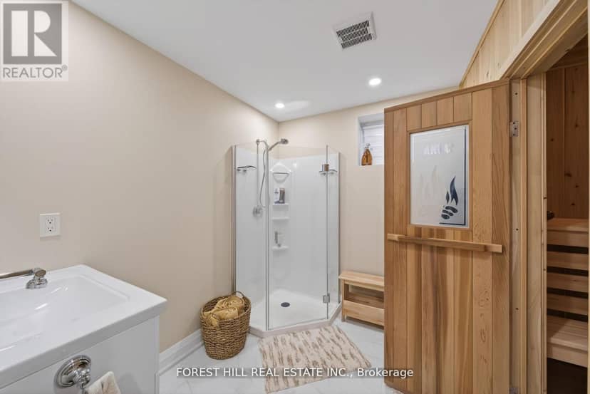 37 Rugman Crescent — photo 34 of 40