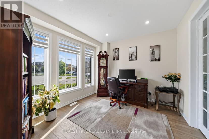37 Rugman Crescent — photo 6 of 40