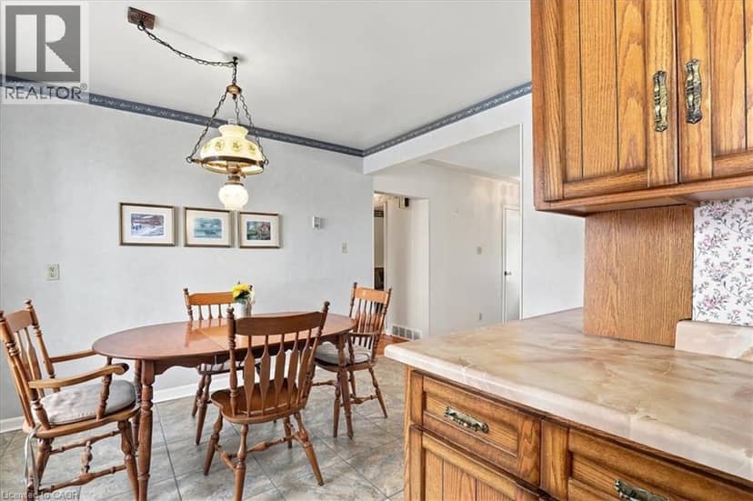1054 UNION Street — photo 12 of 40