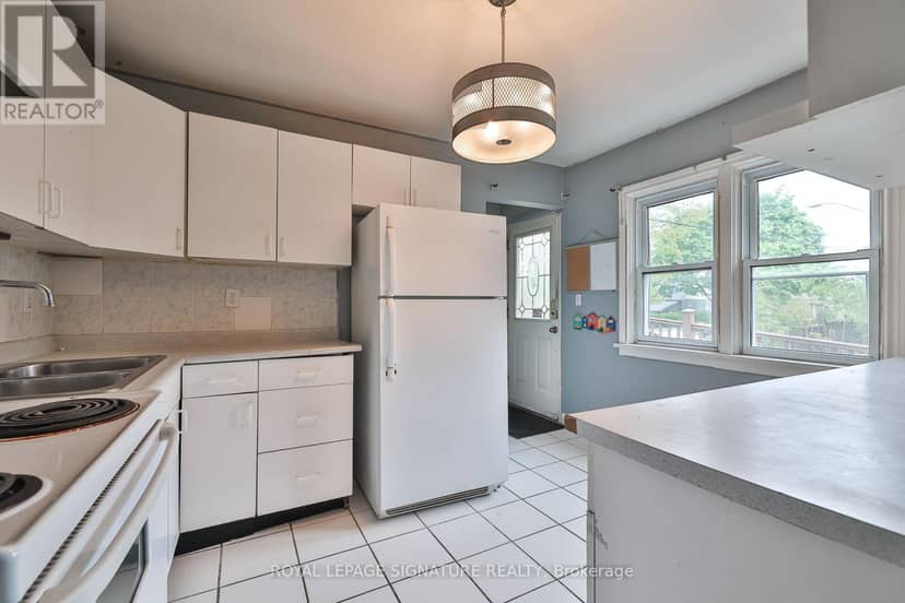 178 Angelene Street — photo 14 of 29