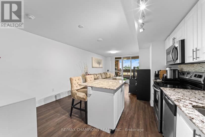 504 - 3091 Dufferin Street — photo 8 of 32
