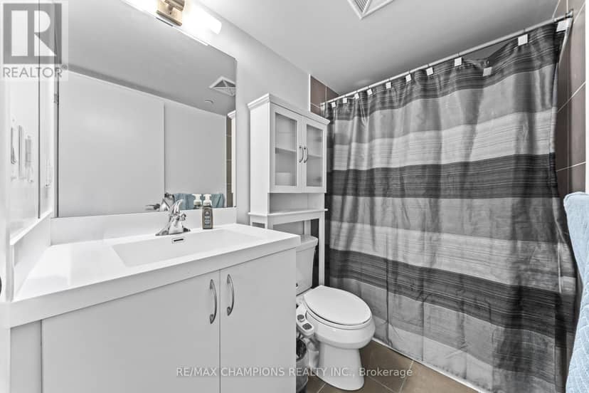 504 - 3091 Dufferin Street — photo 18 of 32