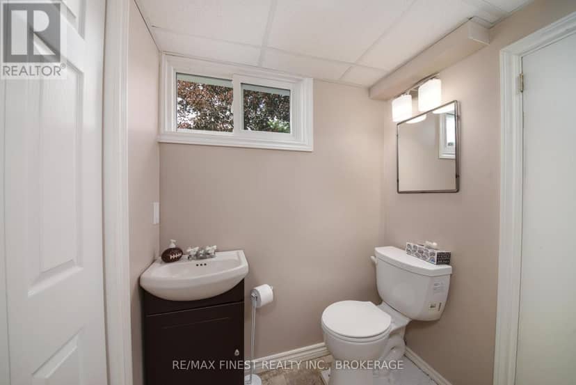 773 Clark Crescent — photo 30 of 40