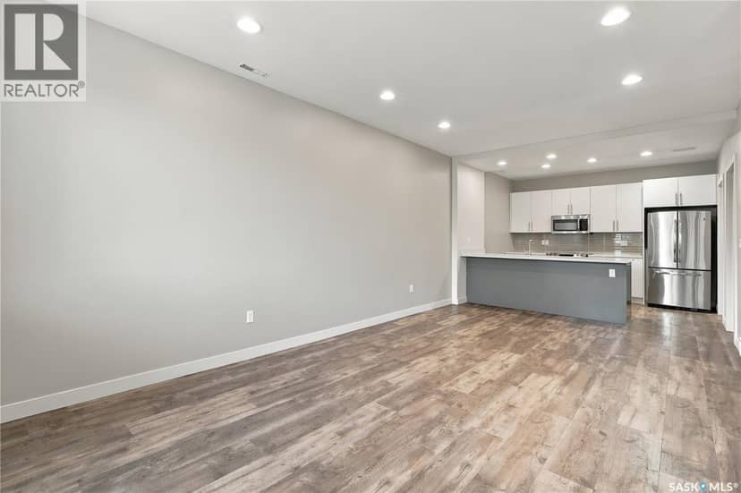 8 103 Willis CRESCENT — photo 10 of 40