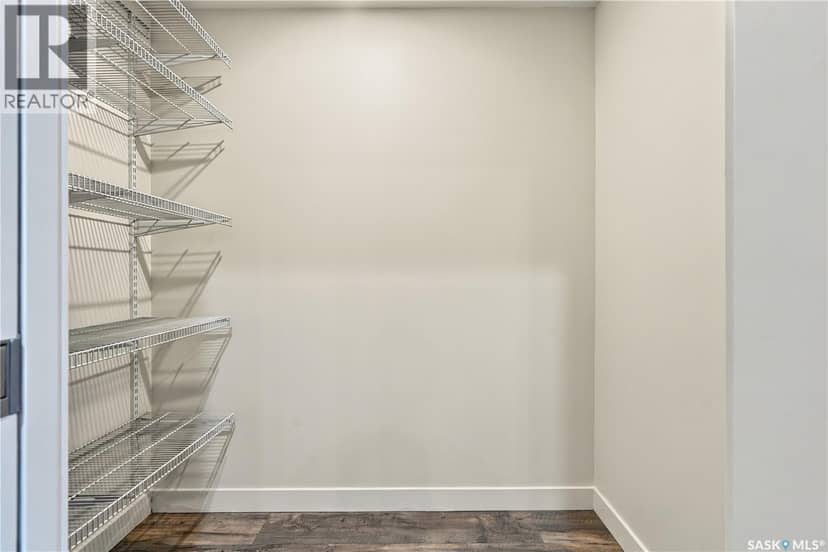 8 103 Willis CRESCENT — photo 22 of 40