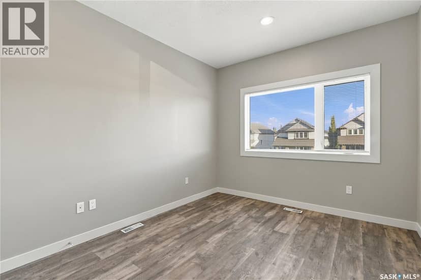 8 103 Willis CRESCENT — photo 30 of 40