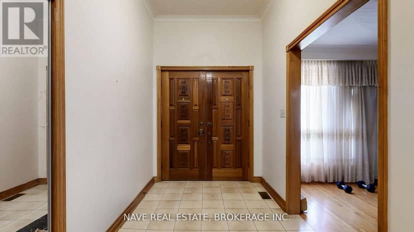 9747 Bathurst Street, Richmond Hill, photo 3