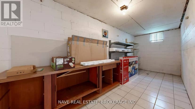 9747 Bathurst Street — photo 30 of 40