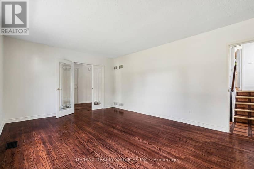 16 Malvern Court — photo 9 of 40