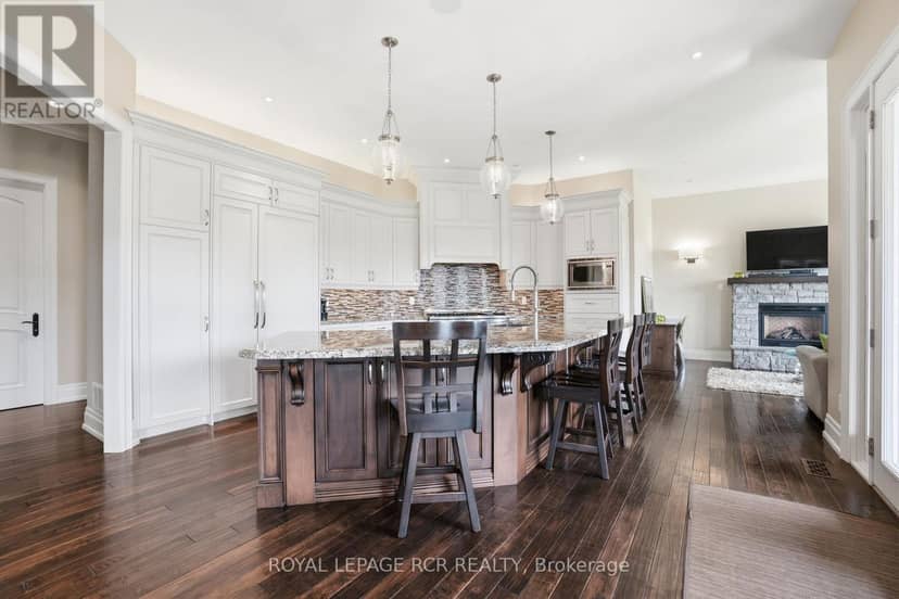 7 Proctor Avenue — photo 17 of 40